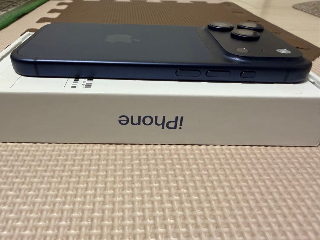iPhone17pro 256GBディープブルー　バッテリー容量100%