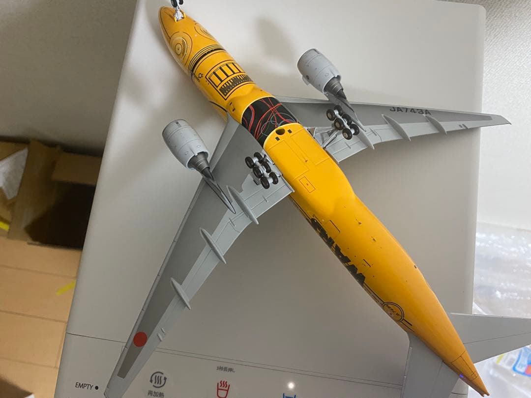 ANA スター・ウォーズ特別塗装機 1/200 3月30日までの出品