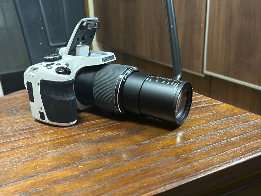 FUJIFILM FINEPIX S8200 デジタルカメラ