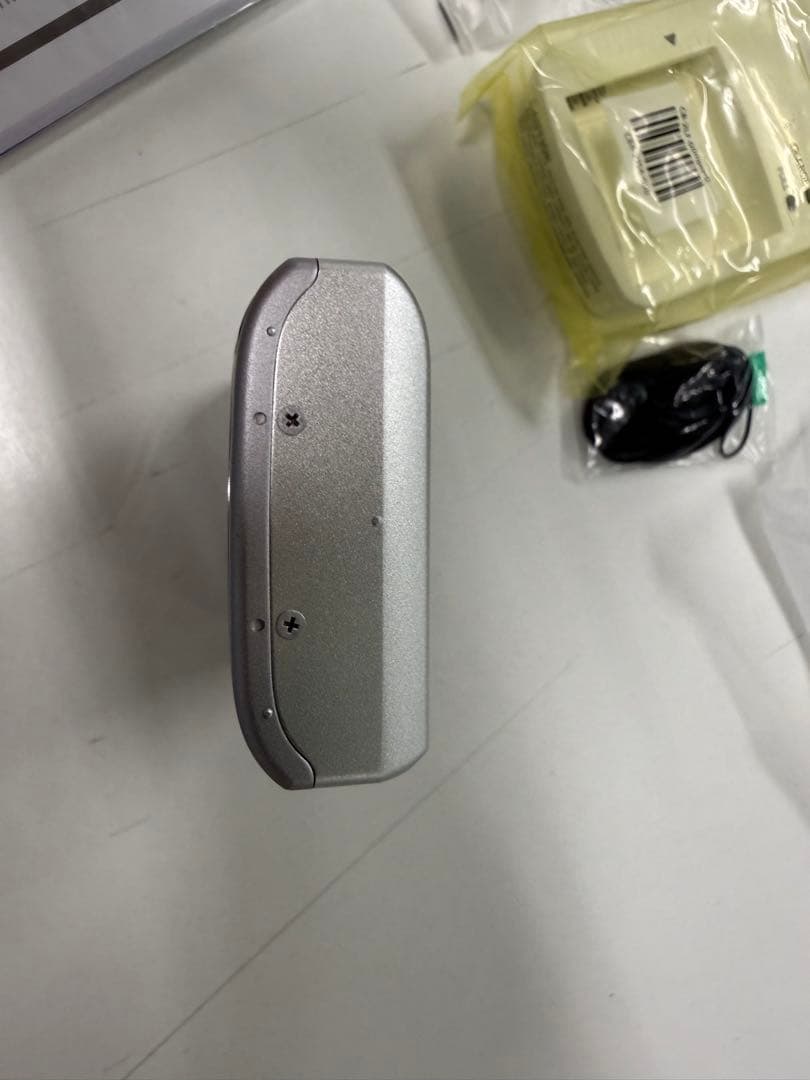 Canon IXY 110 IS コンデジ　注意:箱説明書は210