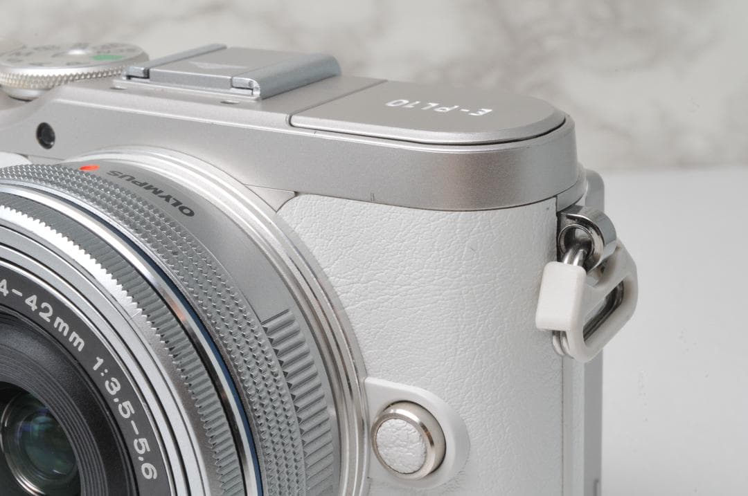 お洒落 ミラーレス OLYMPUS PEN E-PL10⭐️Wi-Fi ホワイト
