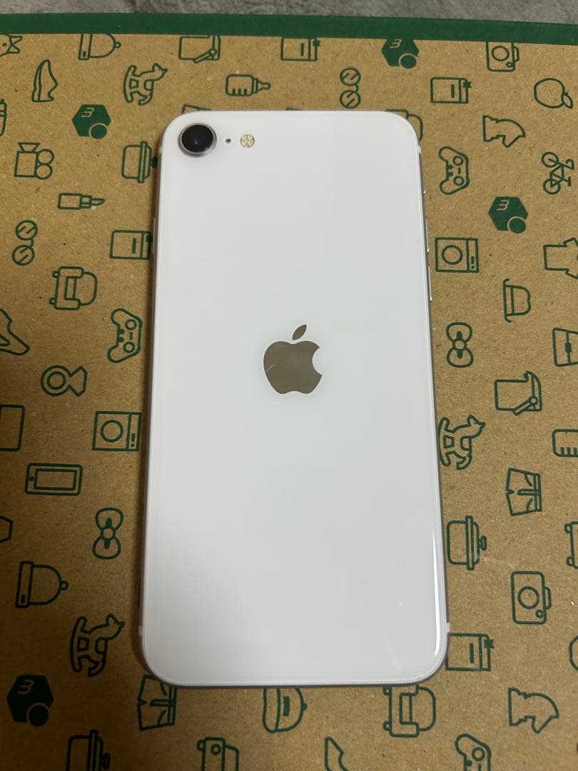Apple iPhone SE (第2世代) 本体　128gb ホワイト