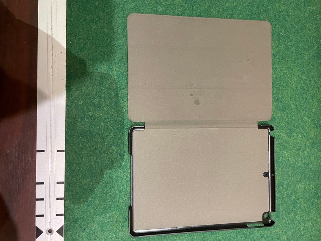 iPad (第7世代) シルバー 32GB WiFi ケース付き③