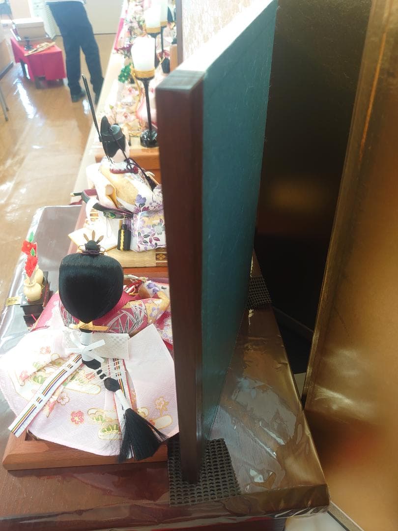 ●新品●収納式おひなさまフルセット●　金彩牡丹柄衣装飾り　和紙電気付き雪洞