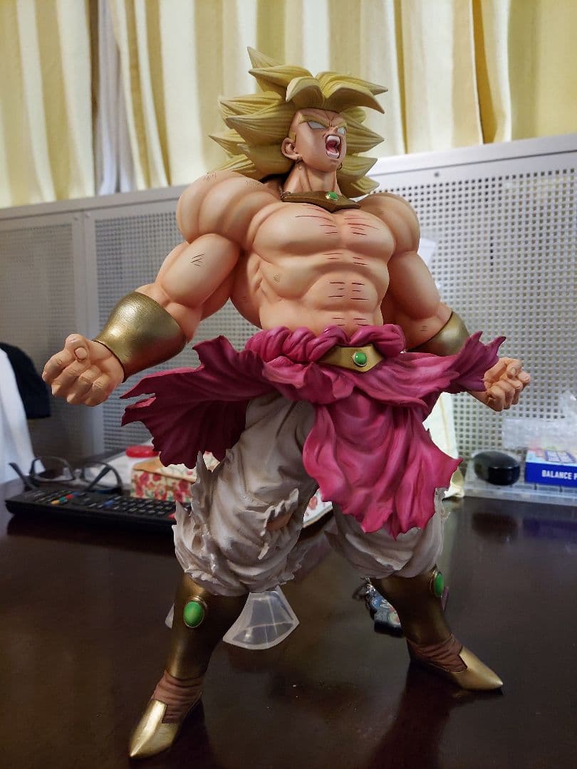 ドラゴンボール フィギュア リペイント 一番くじ ブロリー 超サイヤ人