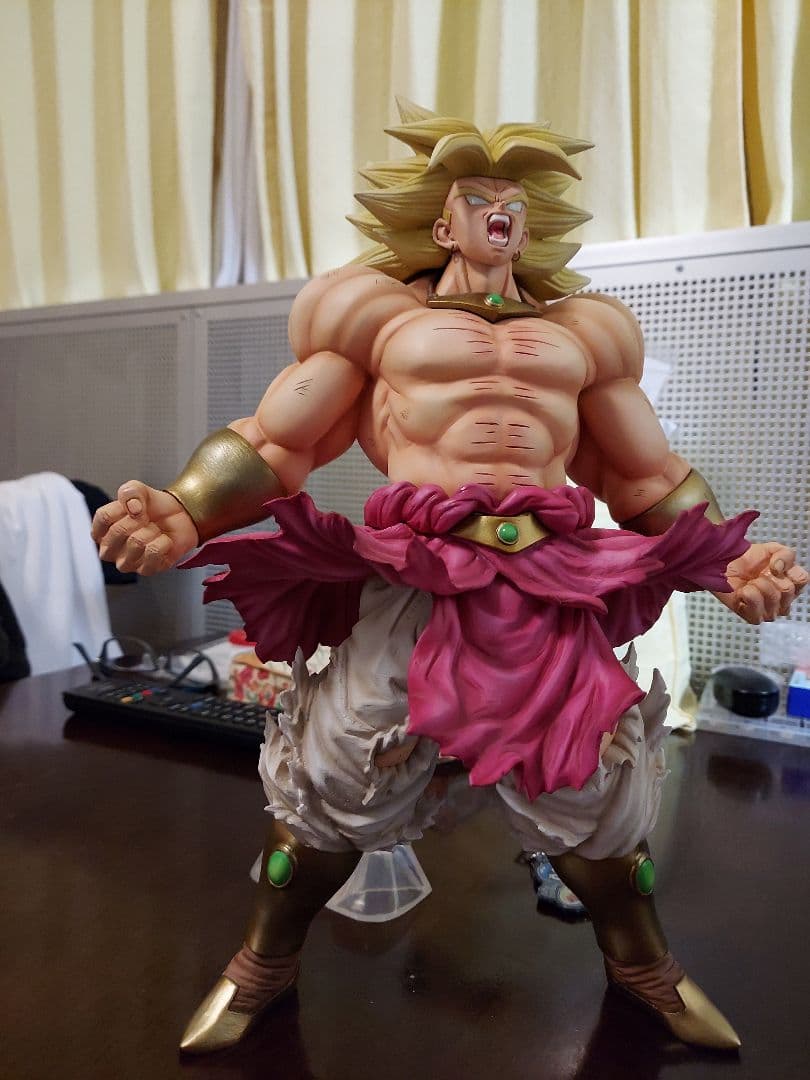 ドラゴンボール フィギュア リペイント 一番くじ ブロリー 超サイヤ人