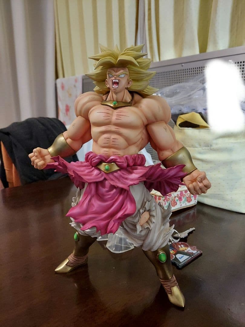 ドラゴンボール フィギュア リペイント 一番くじ ブロリー 超サイヤ人