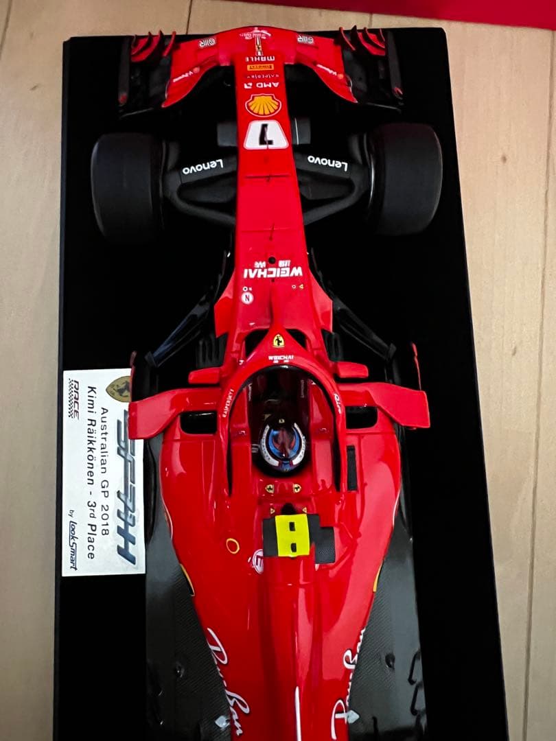 美品 1/18 ルックスマート ライコネン フェラーリ SF71-H 2018