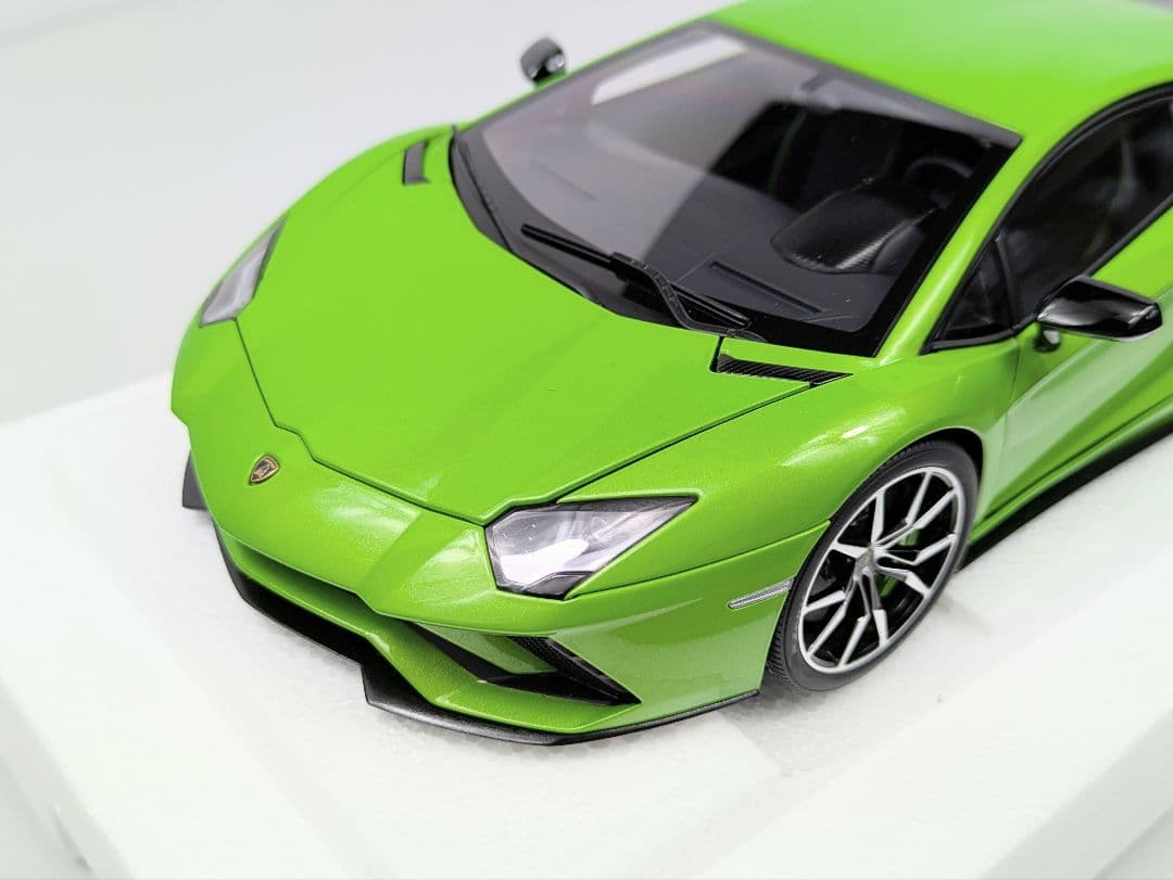 ミニカー 1/18 オートアート ランボルギーニ アヴェンタドール S グリーン