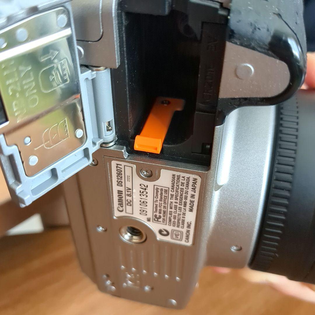 Canon EOS Kiss Digital N レンズ2本　フード付　完動品