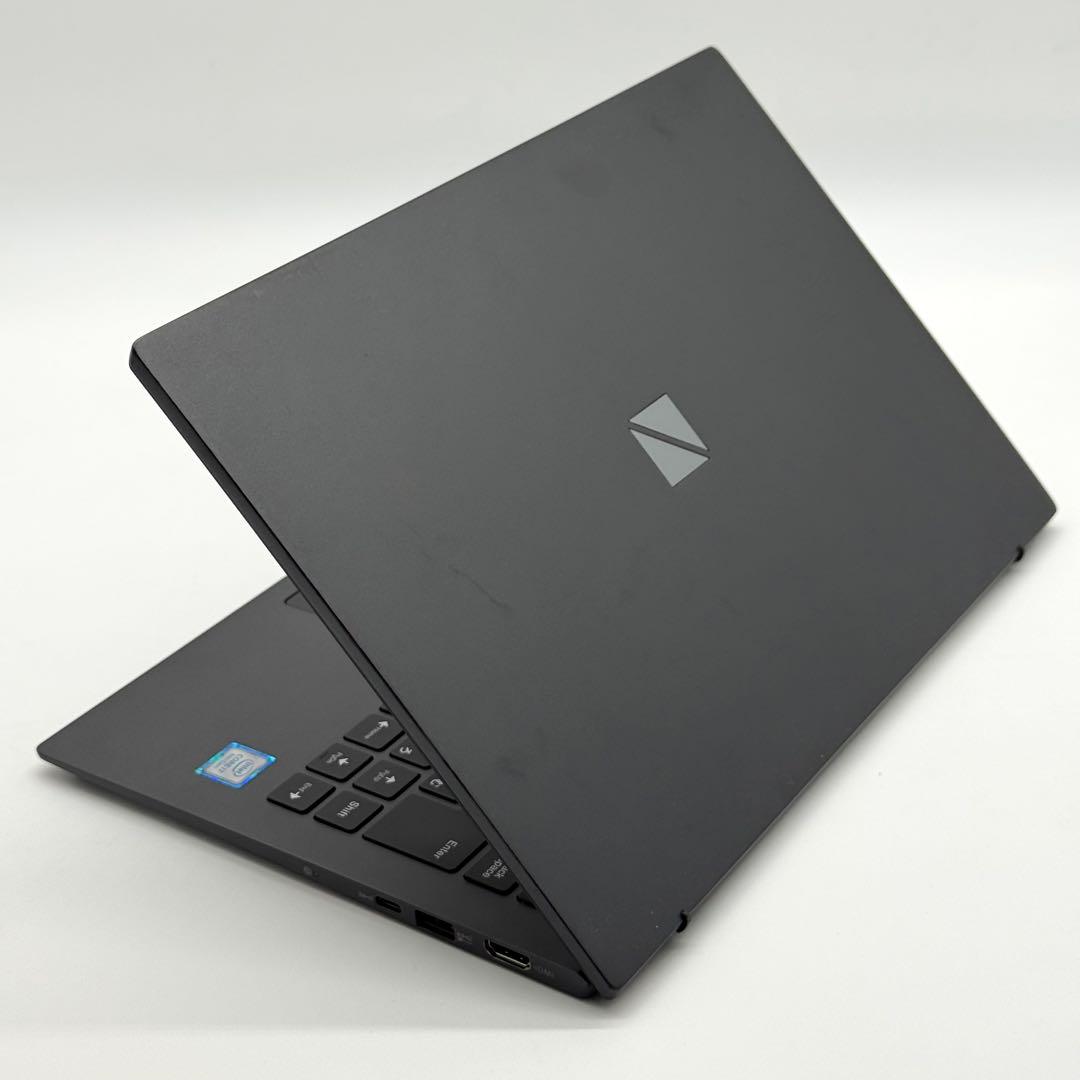 NECノートパソコン 8世代i7 16GB SSD512 起動15秒 薄型軽量