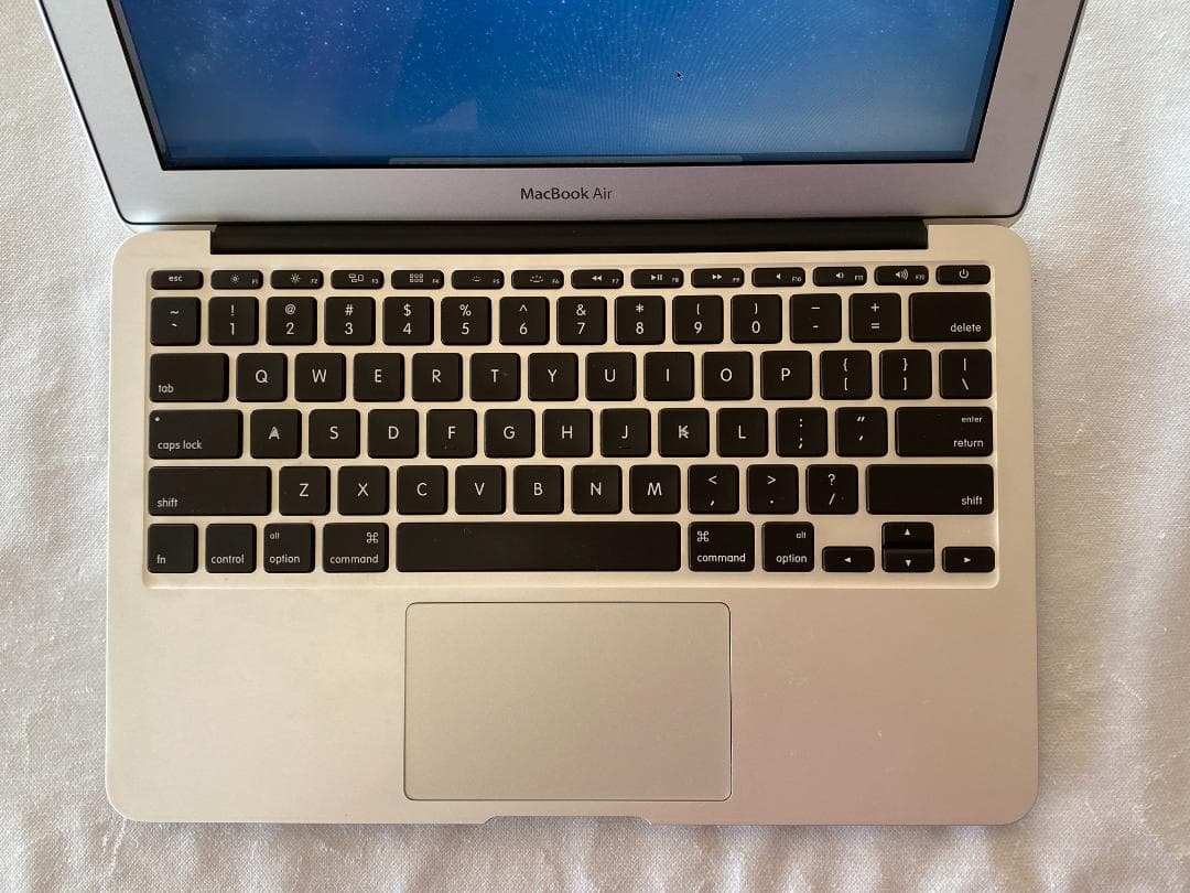 MacBook本体 MacBook Air 11\" Mid2013 1.7GHz 8GB 128GB