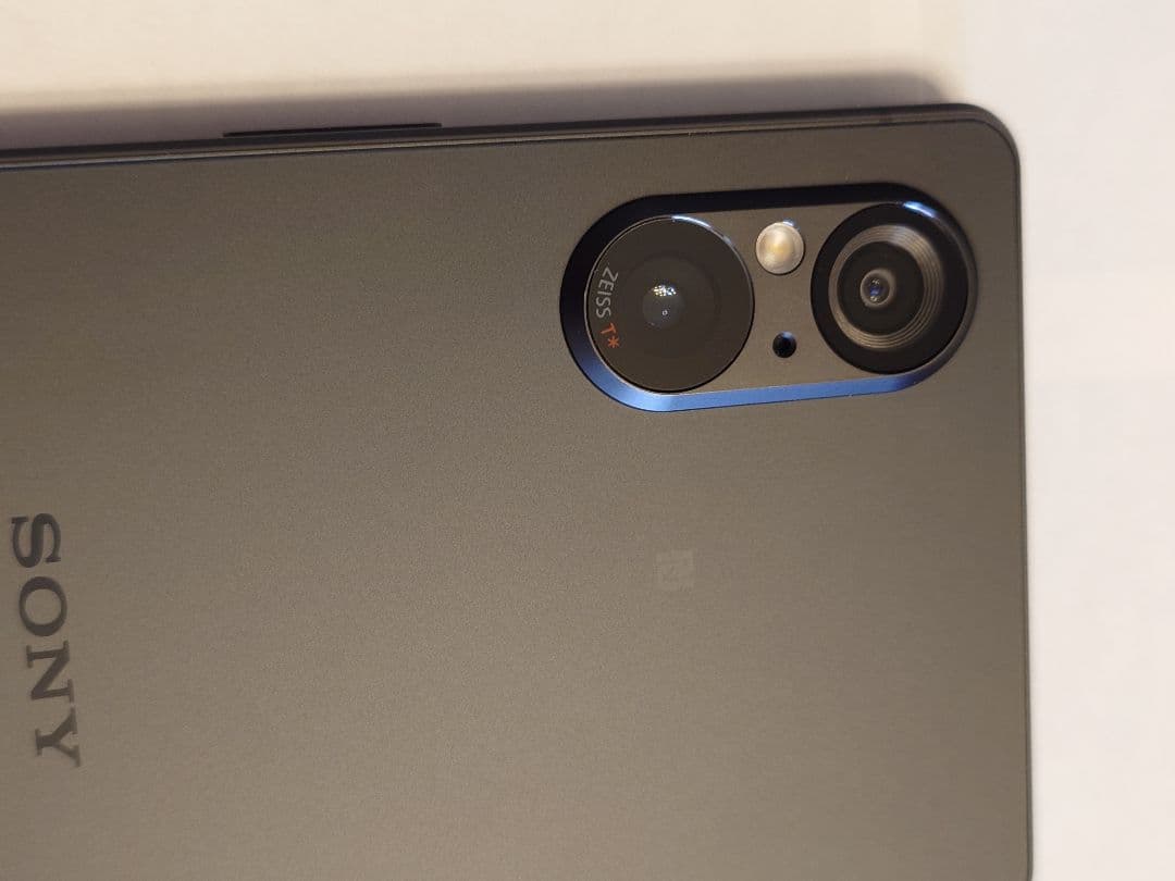 Xperia 5 V XQ-DE44 【超美品】 ガラスフィルム.ケース付き