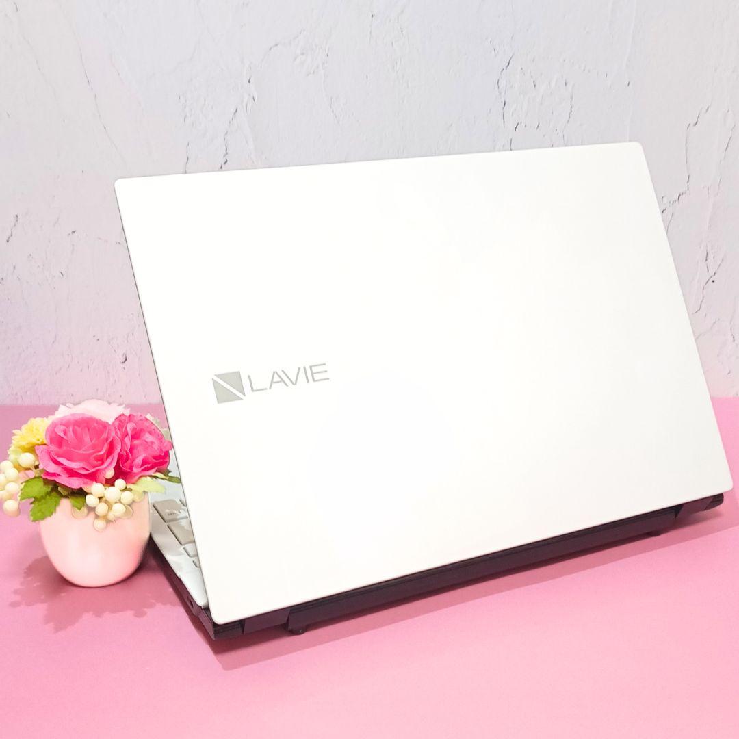 大人可愛いホワイト❣️正規オフィス付✨️初心者OK薄型ノートパソコン爆速SSD
