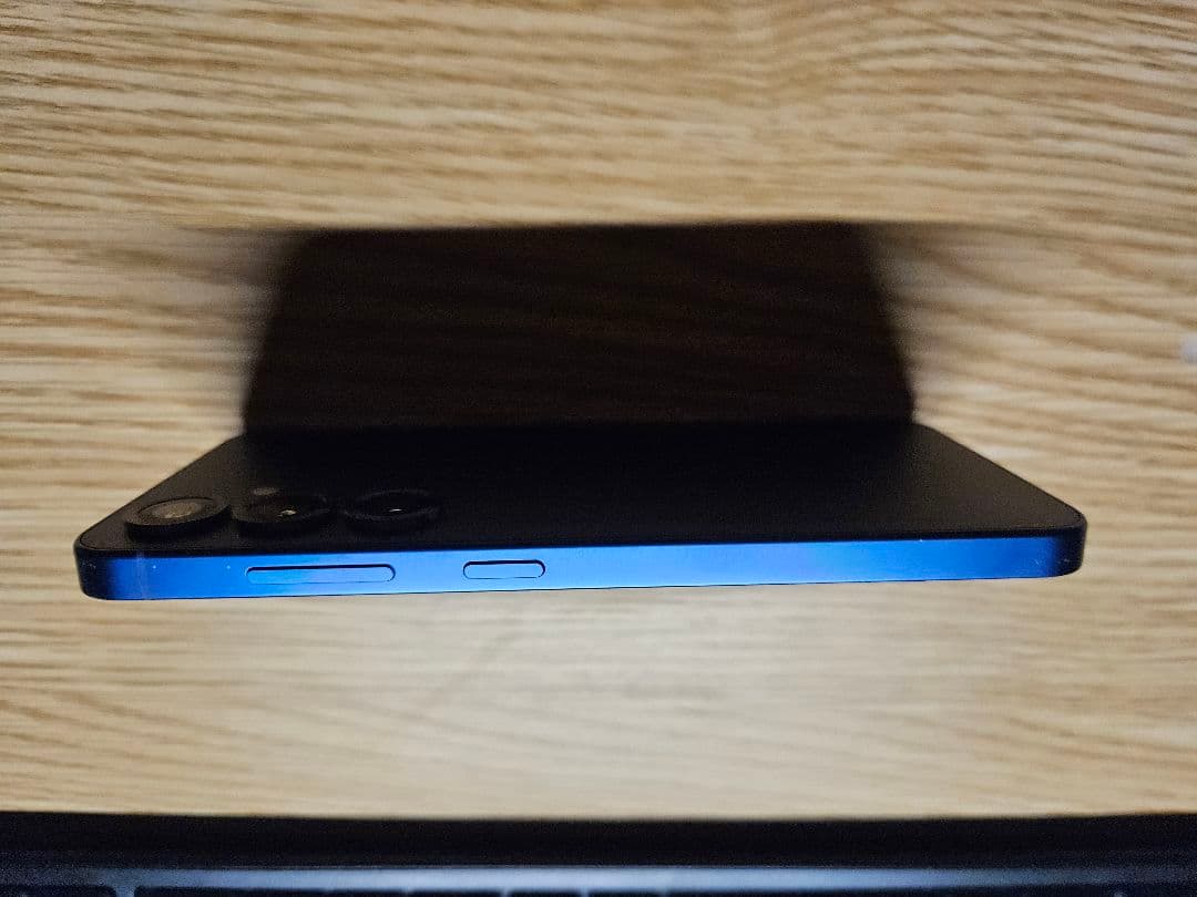 Samsung Galaxy S25 本体 シリコンケース付き　12+128gb
