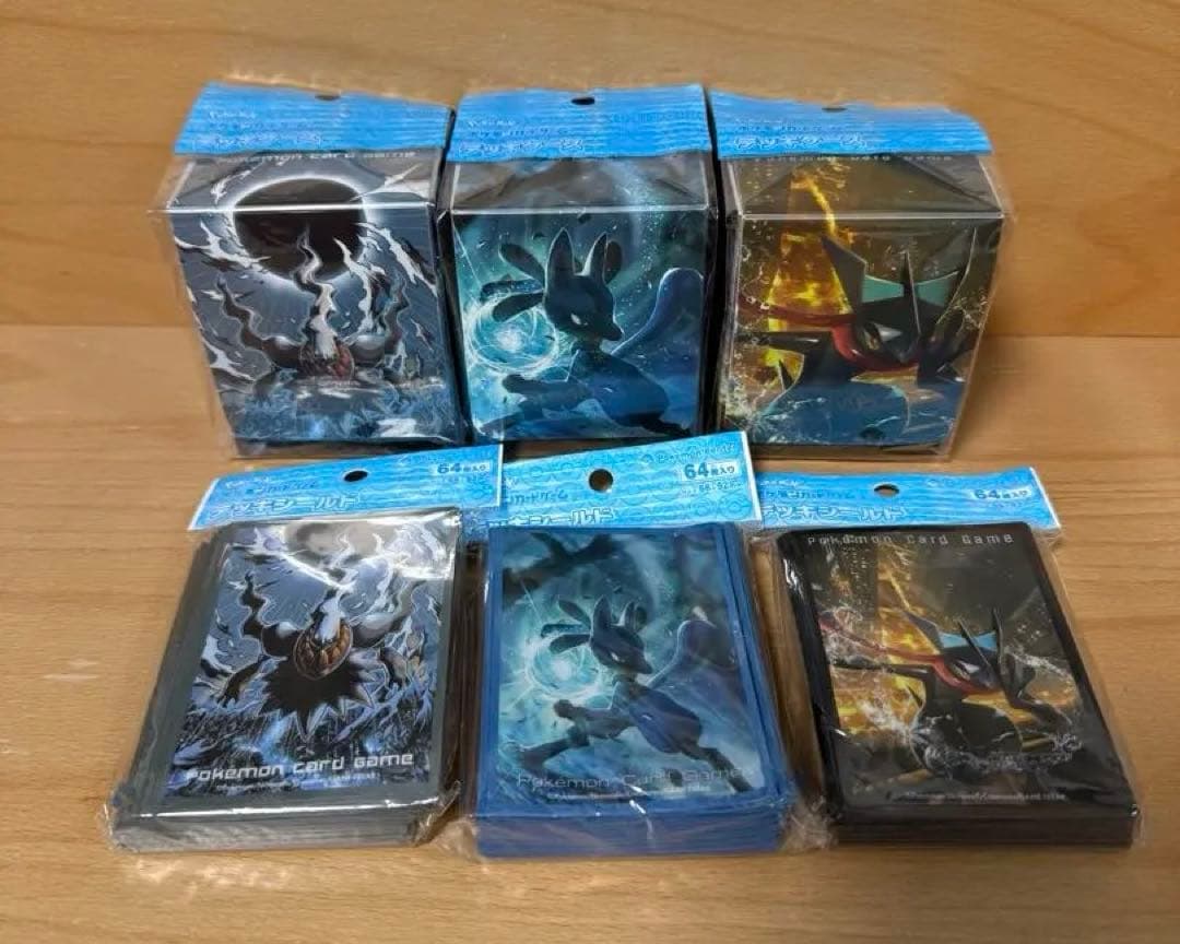 【新品未開封】デッキシールド&デッキケース　ダークライ　ルカリオ　ゲッコウガ