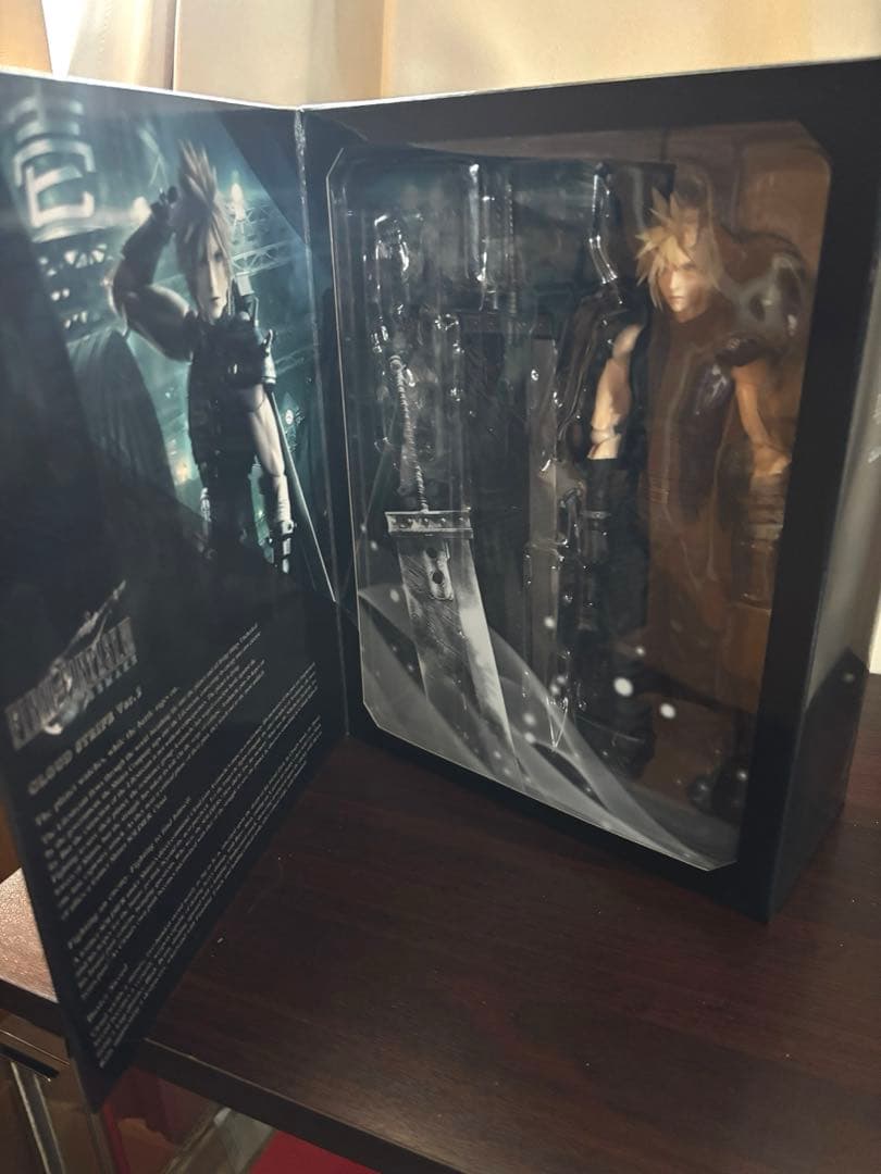 FFVII リメイク プレイアーツ改 クラウド・ストライフ Ver 2
