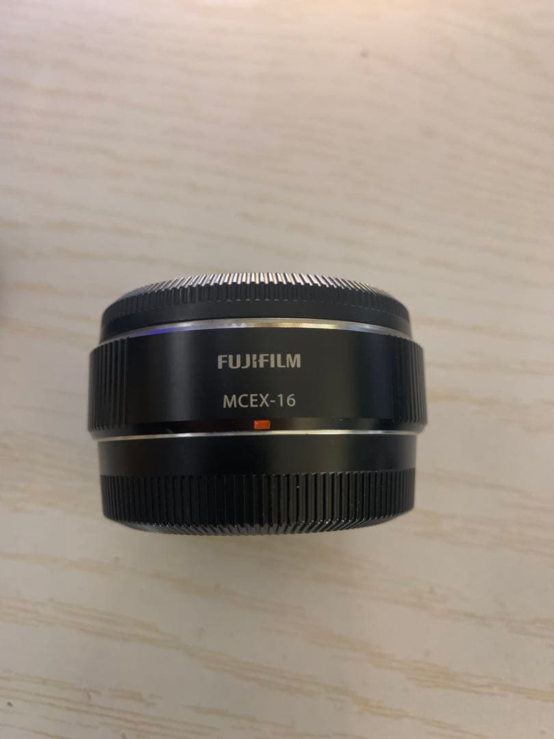 x-m1 fujifilmミラーレスカメラ　マクロ撮影可能（MCEX-16付き）