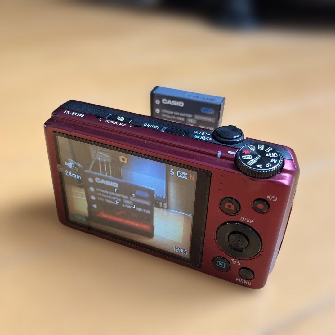 CASIO EXILIM EX-ZR30 コンパクトデジタルカメラ レッド