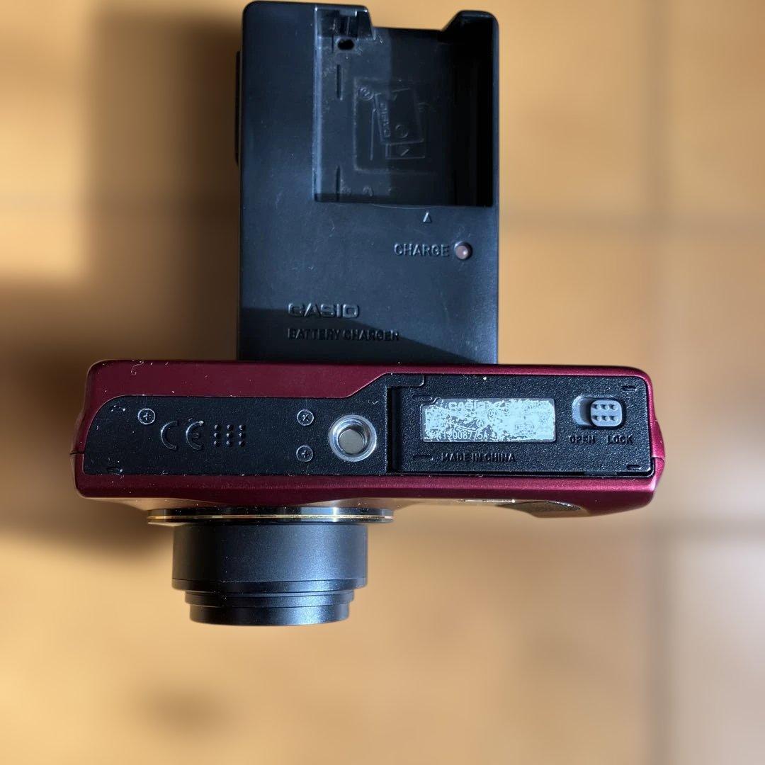 CASIO EXILIM EX-ZR30 コンパクトデジタルカメラ レッド