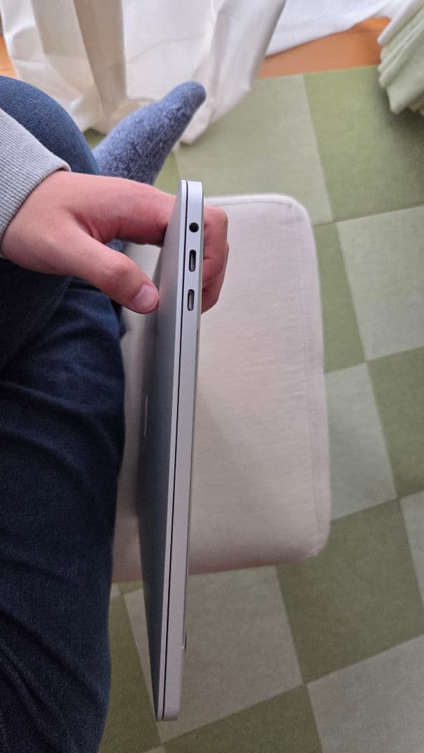 MacBook Pro 2019 13インチ i7 16ギガ 256G