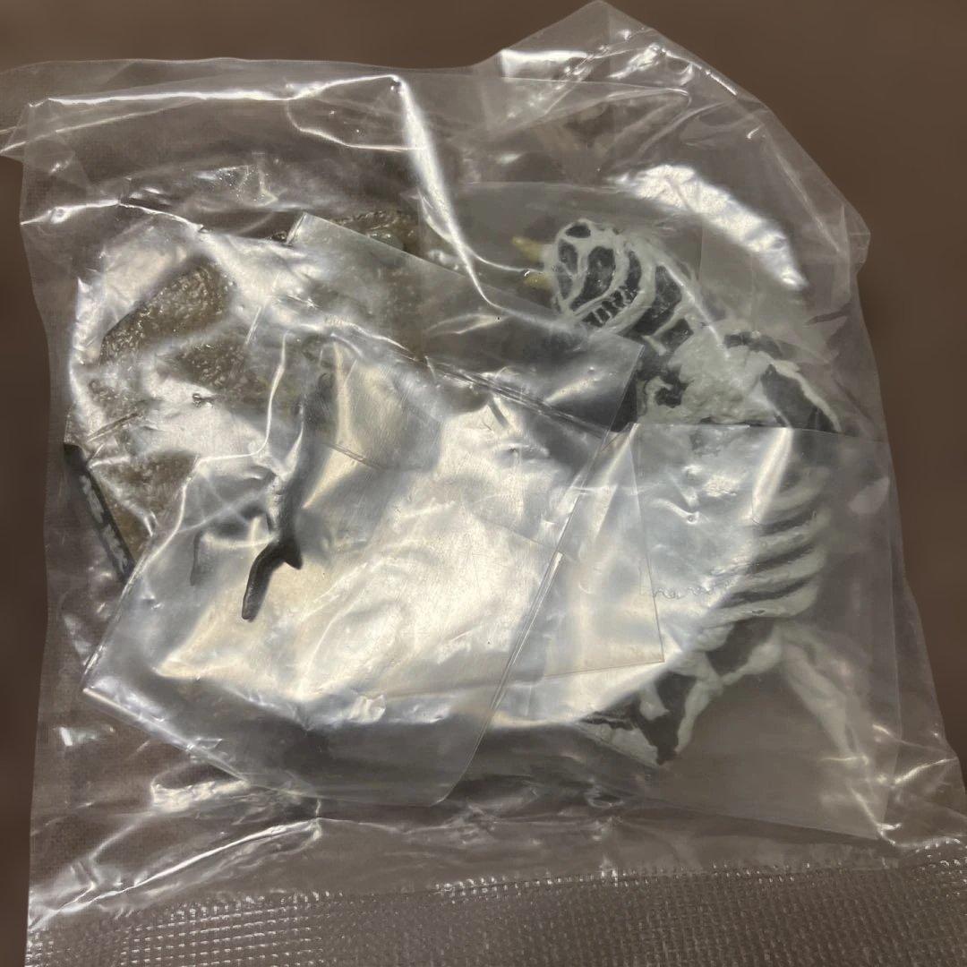 ウルトラ怪獣名鑑2 全10種中の内4種　未開封