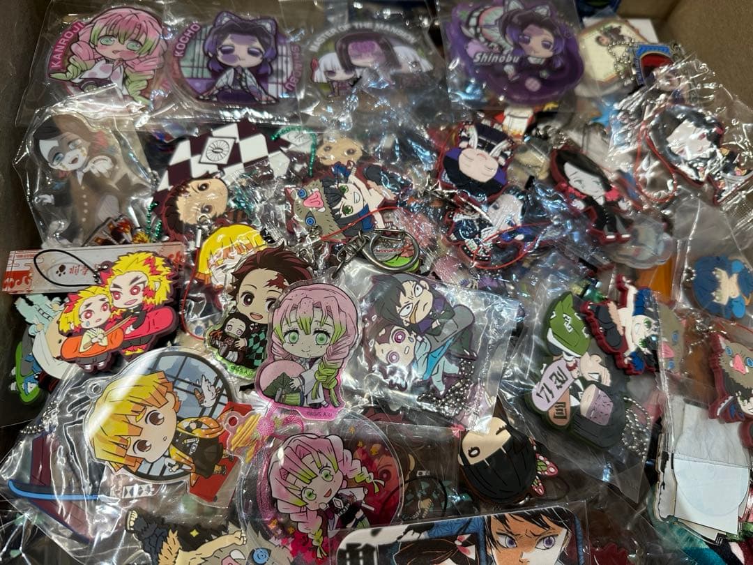 ③ 700 鬼滅の刃　アニメグッズ　超大量　まとめ売り