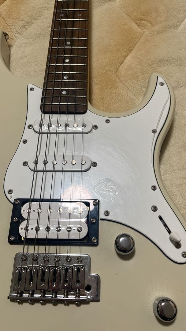 YAMAHA パシフィカ112エレキギター　カバーケース、ストラップ、説明書付き