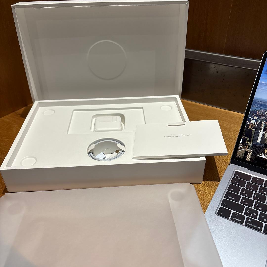 Apple MacBook Air M4 13インチ256GBバッテリー100%
