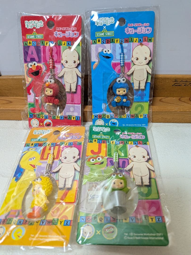 キュージョン根付　エルモ　クッキーモンスター　ビッグバード　オスカー