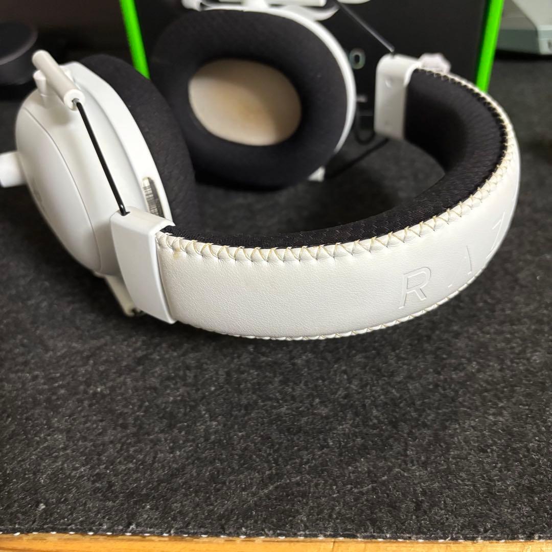 Razer BLACKSHARK V2 PRO ホワイト　ブラックシャーク
