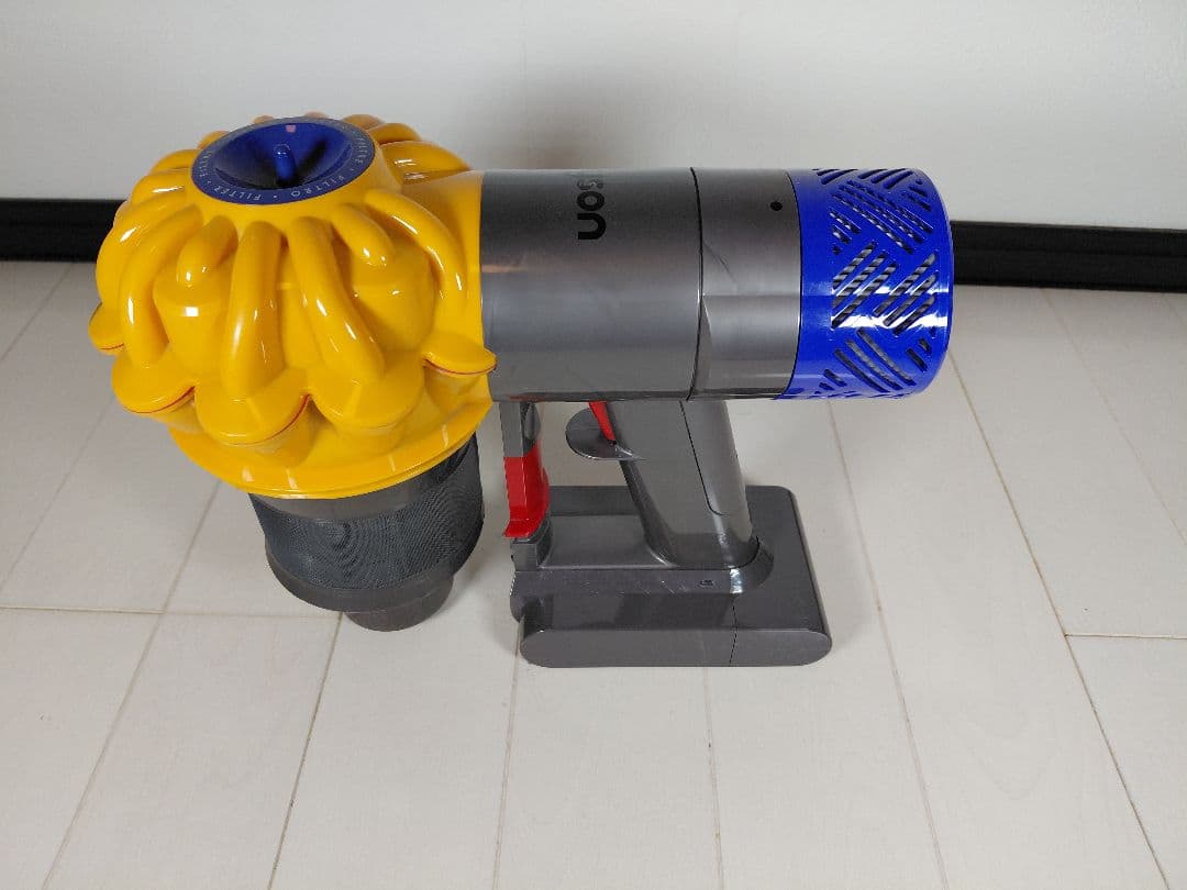 Dyson V6 コードレス掃除機 サイクロン式 スタンド付き