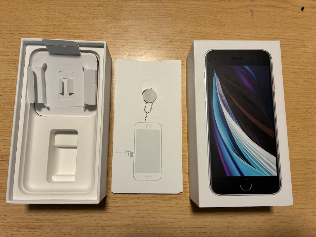 【ジャンク品】iPhone se 第２世代　64G