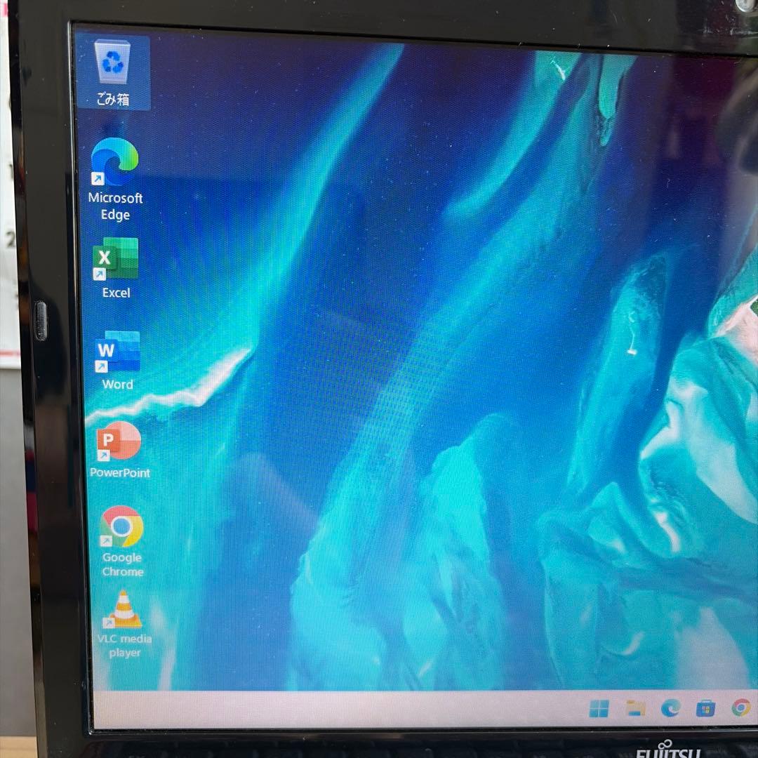 花谷　富士通 LIFEBOOK 赤色 ノートPC