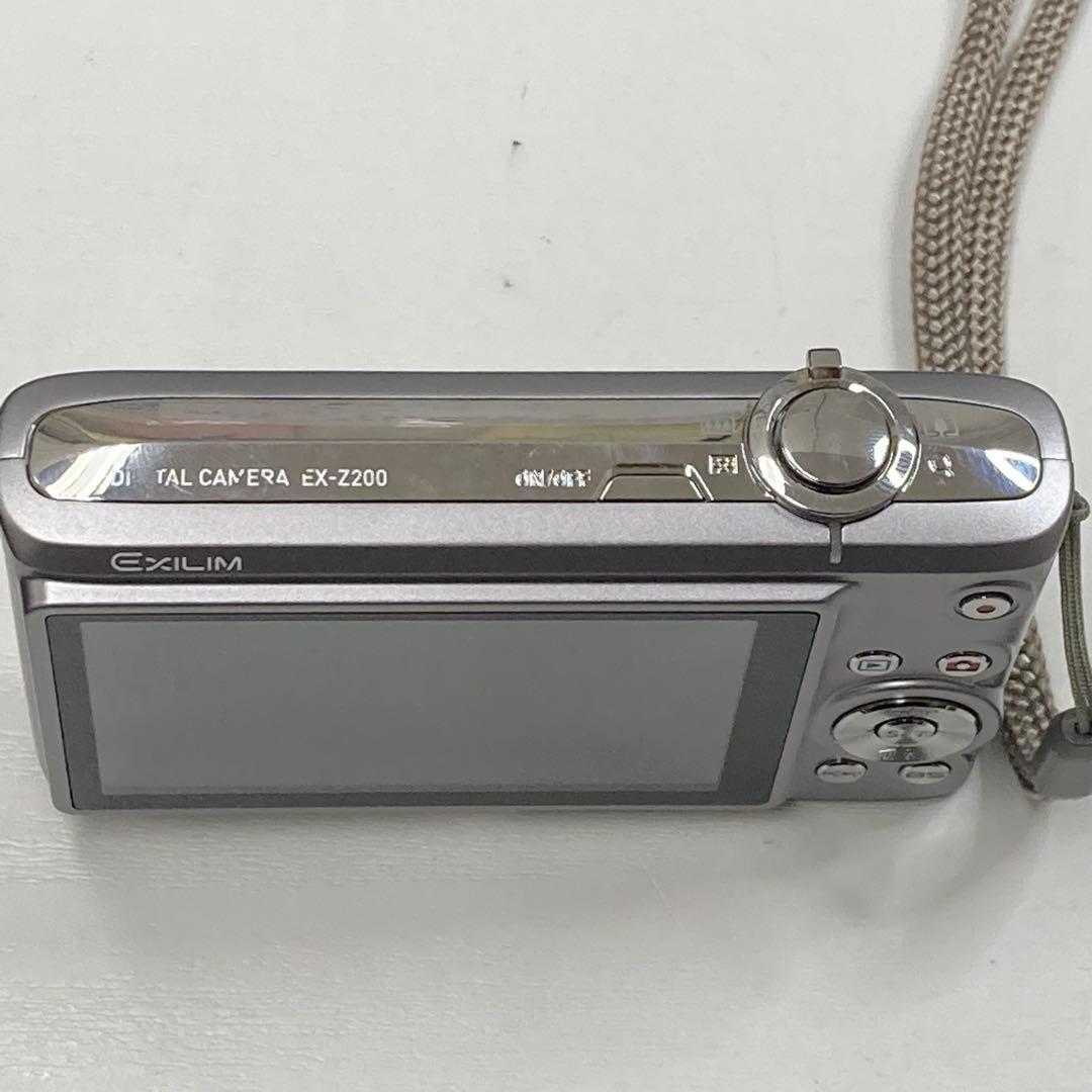 CASIO EXILIM EX-Z200 コンパクトデジタルカメラ【ジャンク品】