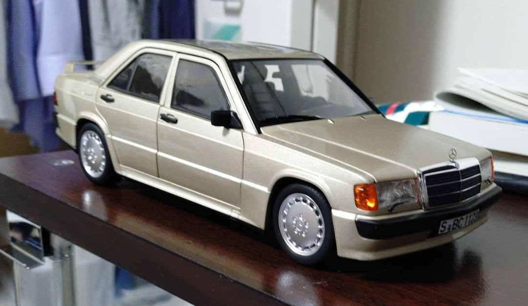 NOREV 1/18 Mercedes-Benz 190E 2.3-16 ノレブ