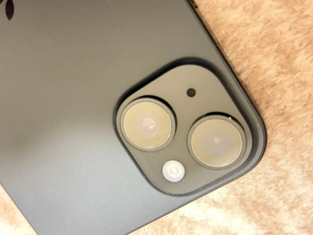 Apple iPhone 15プラス 128ギガ 黒 100% 細かい傷あり