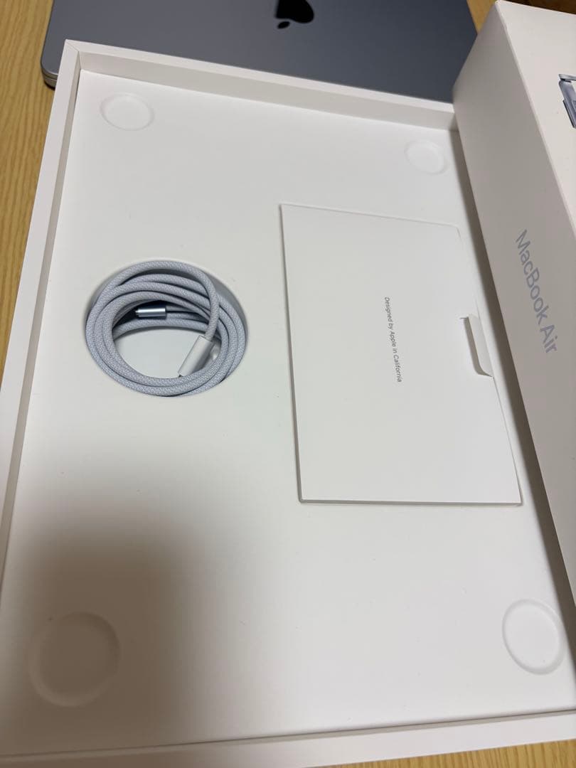 【ほぼ未使用】MacBook Air M4＋高品質ケース＆ロジクールマウス付き