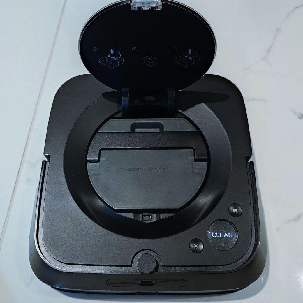 iRobot ルンバj7＋とブラーバジェットm6／本体 充電ステーション 付属品