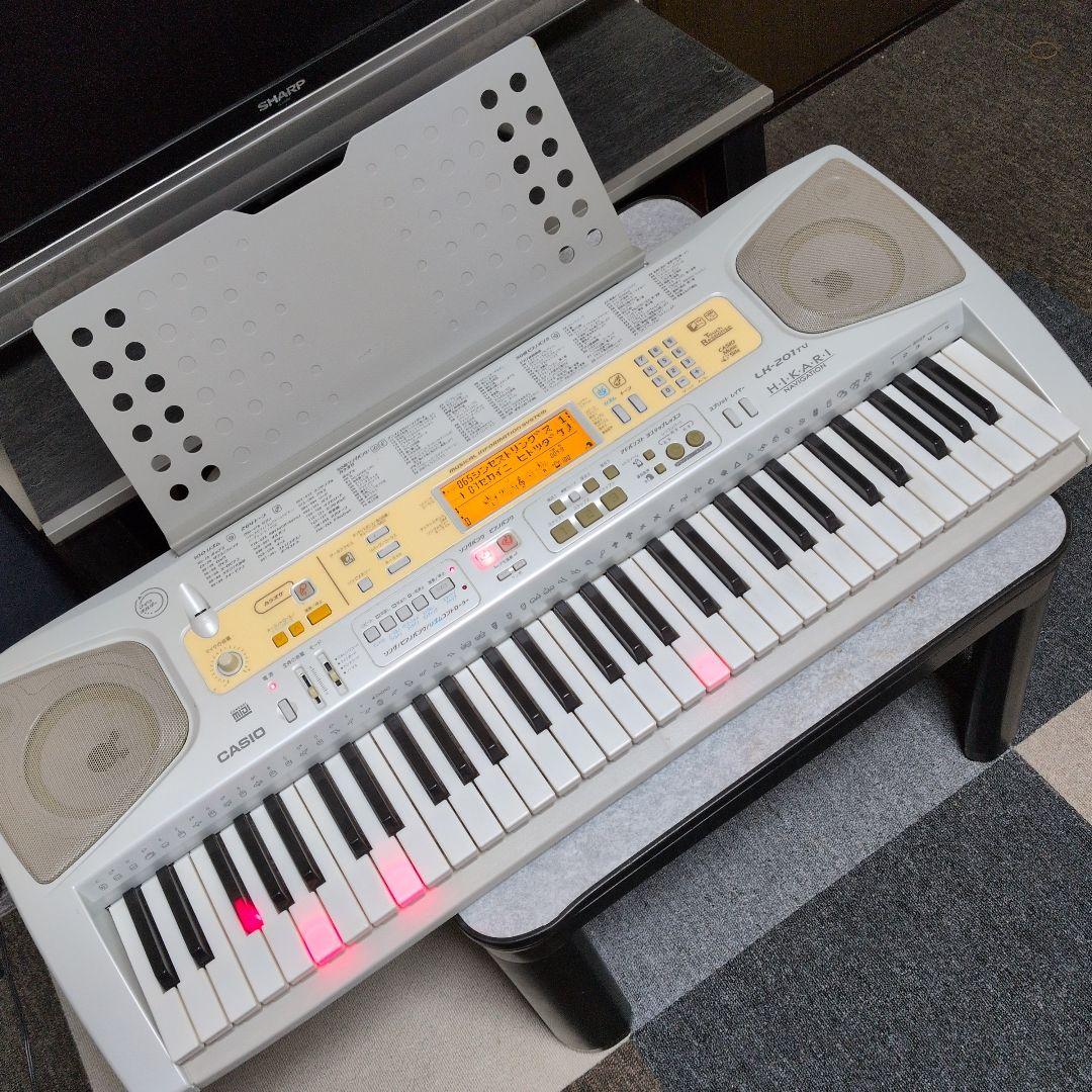 電子ピアノCASIO 光ナビゲーションキーボード　LK-201tv