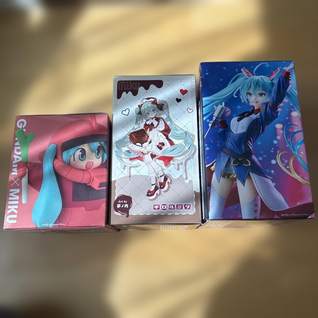 【未開封】初音ミク　チロルチョコ　シャアザクぐるみ　フィギュア　ビジュアルボード