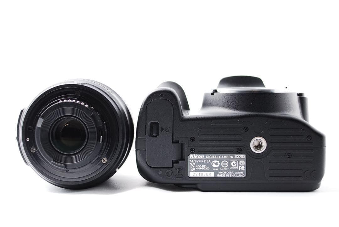 ショット数4224回✨Nikon D3200✨デジタル一眼レフ✨付属品多数✨
