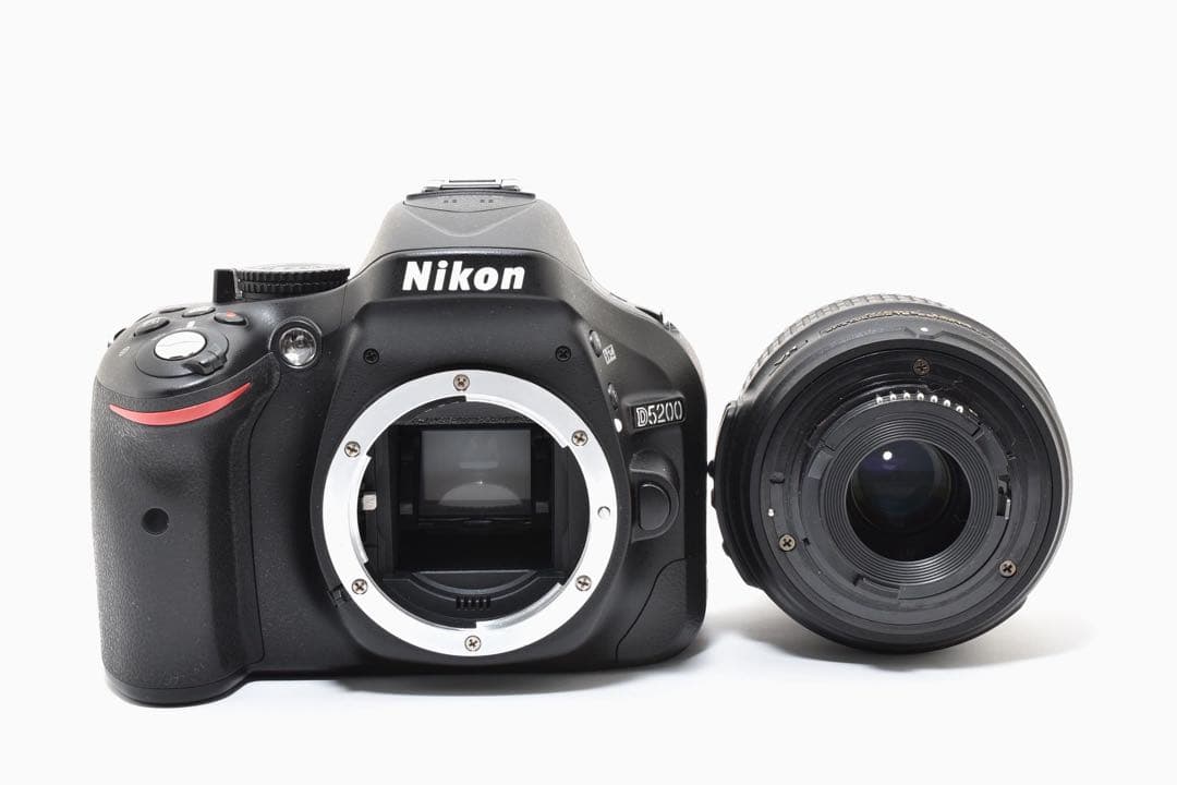 ❤️Nikon D5200❤️ 一眼レフ 手ぶれ補正　スマホ転送可　スマホ転送