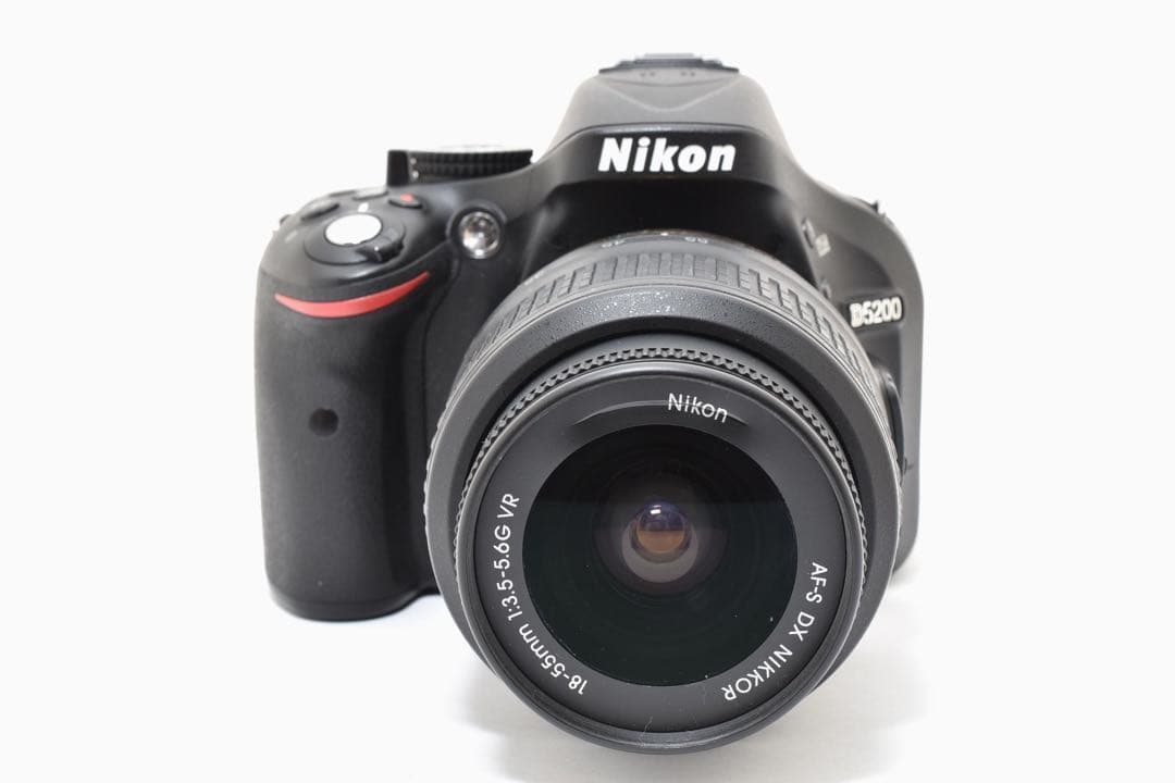 ❤️Nikon D5200❤️ 一眼レフ 手ぶれ補正　スマホ転送可　スマホ転送