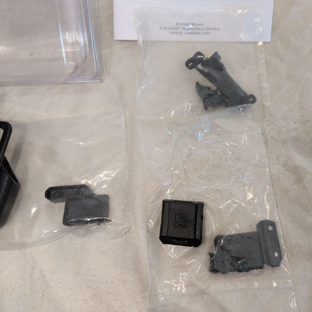 BLACKHAWK OMNIVORE マルチフィットホルスター 150種適合