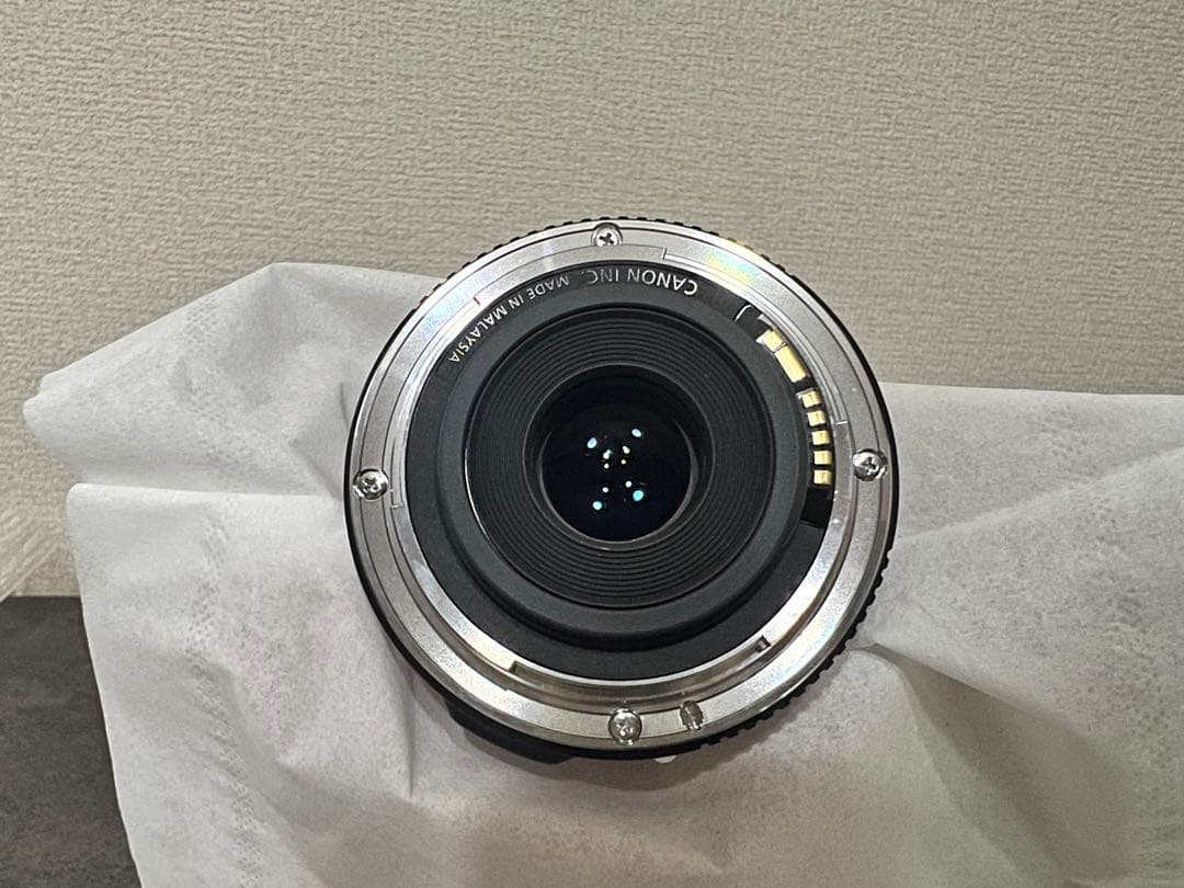 CANON EOE Kiss7 ボディ　単焦点レンズEF-S セット売り　美品