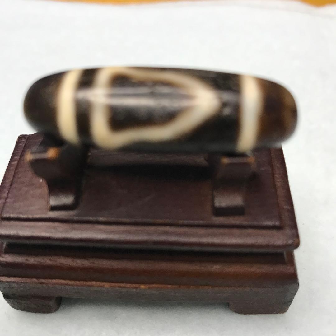 超激レア珍品‼︎ 古代老礦石　馬蹄痕　黒朱砂　古代山形一眼天珠 特別出品
