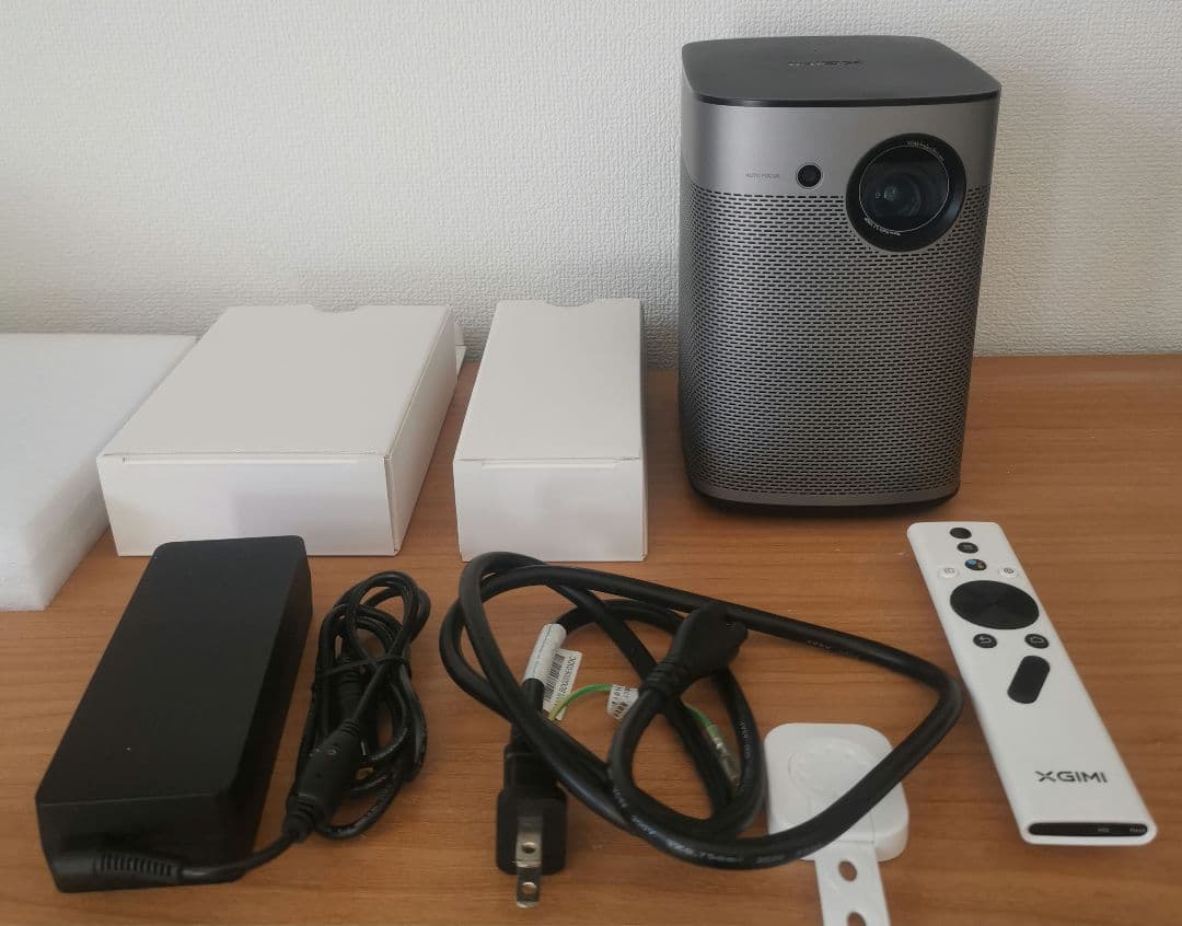 XGIMI Halo モバイルプロジェクター