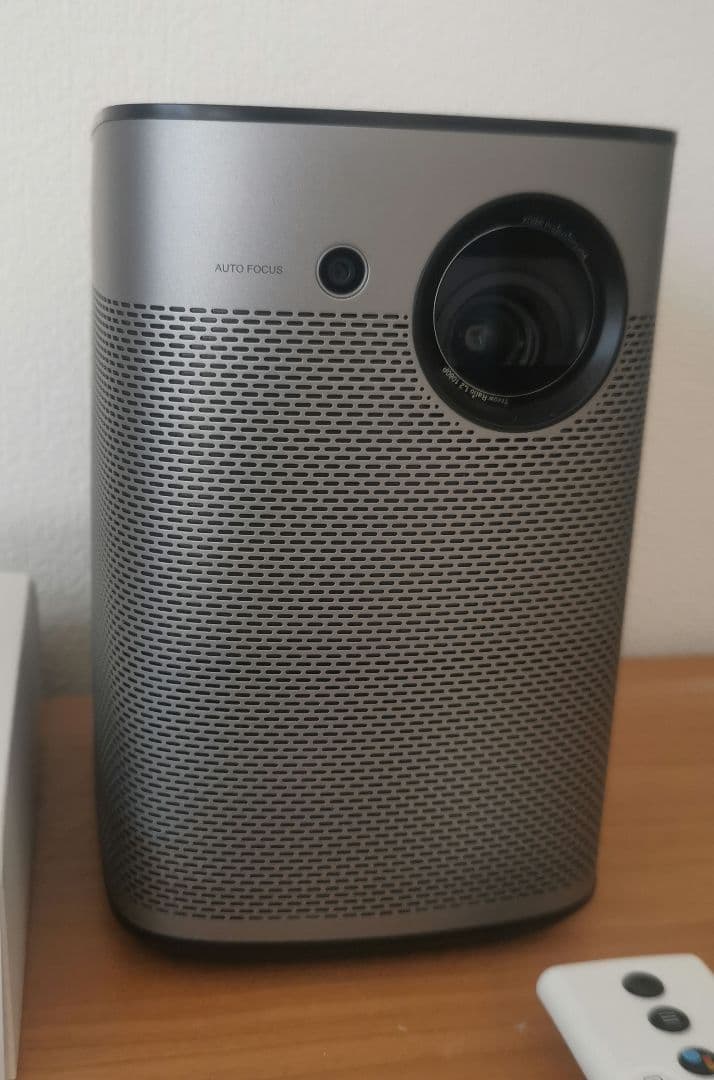 XGIMI Halo モバイルプロジェクター