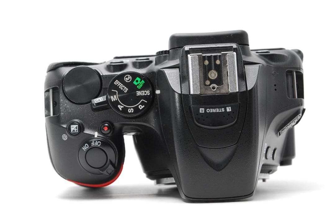 【美品】Nikon D5600 WiFi搭載 タッチパネルで快適撮影 高画質